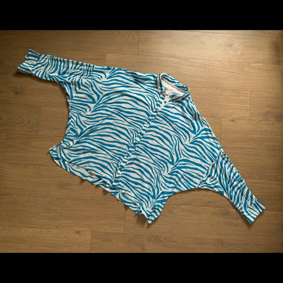 Urban Outfitters Batwing Long Sleeve Shirt, Size S-M - Picture 7 of 16